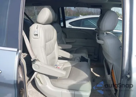 2006 Honda Odyssey Touring z USA, uszkodzony, nr VIN 5FNRL38896B009011